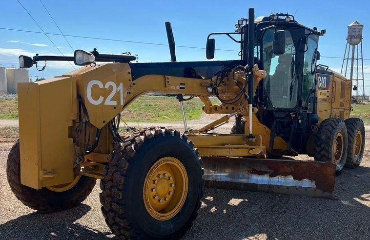 2018 Caterpillar 140M3